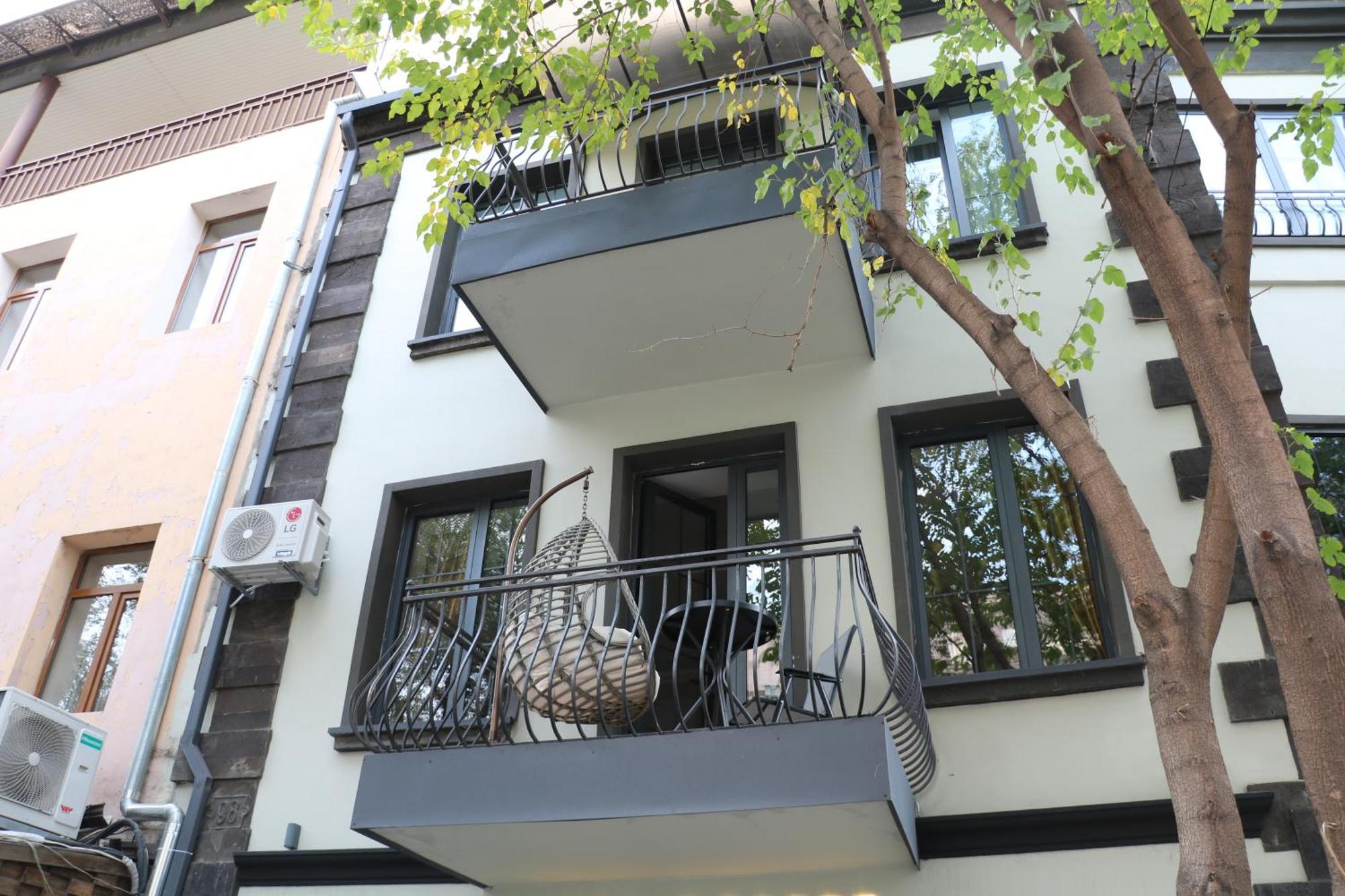 Ser In Hotel Erivan Dış mekan fotoğraf
