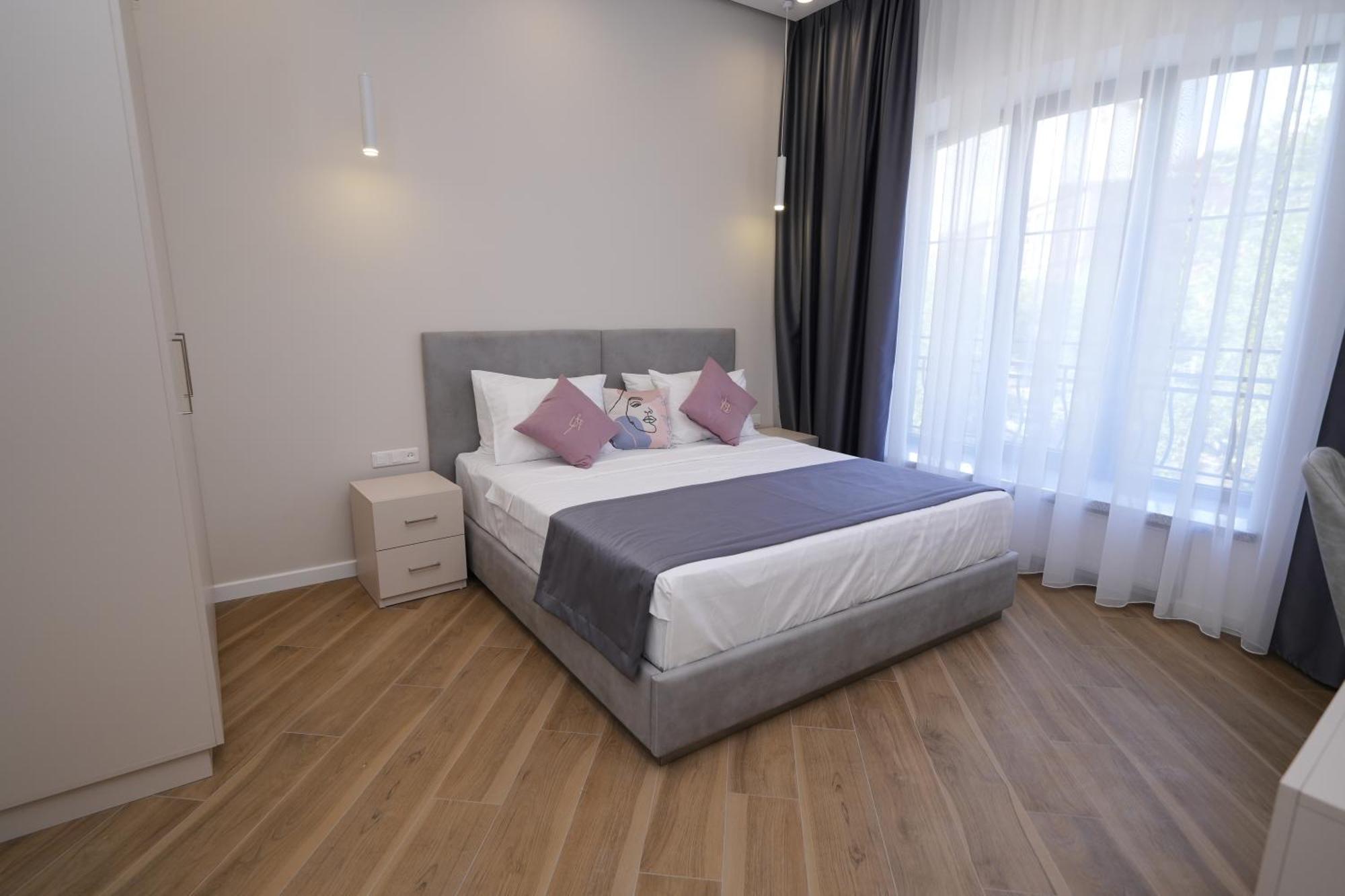Ser In Hotel Erivan Dış mekan fotoğraf
